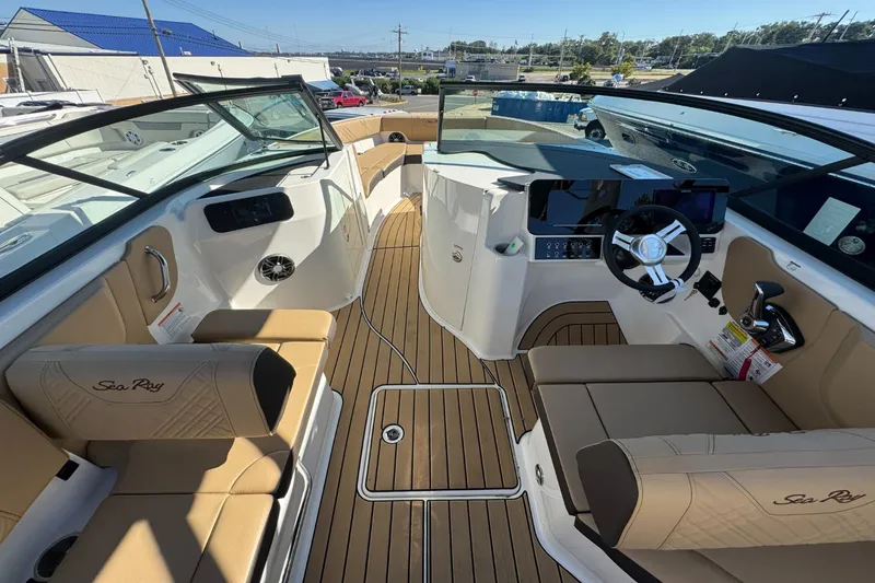 Slide: The Image of Sea Ray SDX 230 Outboard 2026 - 15