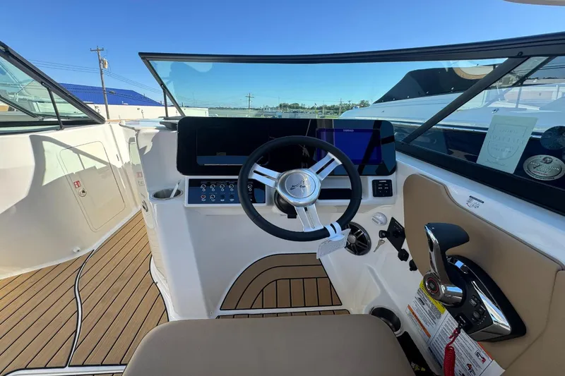 Slide: The Image of Sea Ray SDX 230 Outboard 2026 - 16