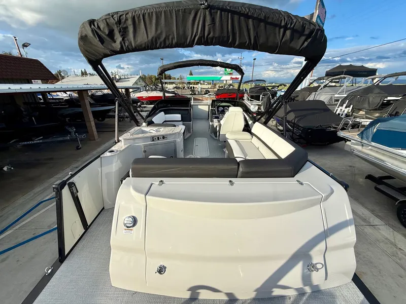 Slide: The Image of Avalon 25' Catalina Platinum Windshield w/ 250HP Mercury! 2026 - 12
