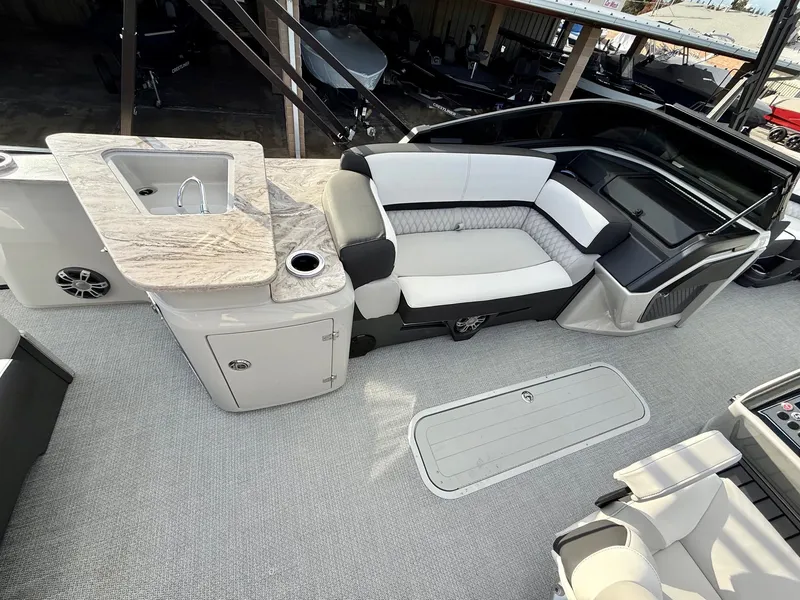 Slide: The Image of Avalon 25' Catalina Platinum Windshield w/ 250HP Mercury! 2026 - 8