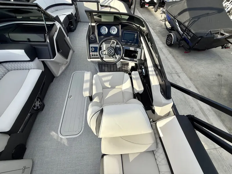 Slide: The Image of Avalon 25' Catalina Platinum Windshield w/ 250HP Mercury! 2026 - 9
