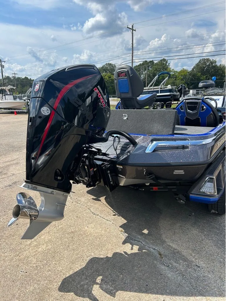 Slide: The Image of Ranger Z520R 2026 - 7