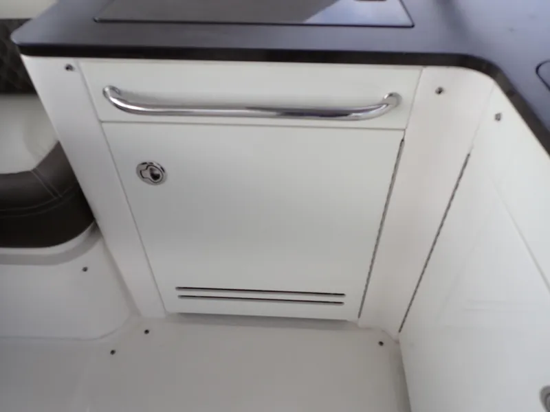 Slide: The Image of Sea Ray 510 Fly 2015 - 100