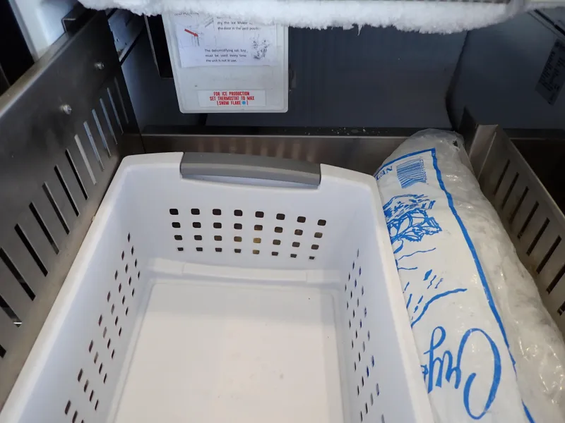 Slide: The Image of Sea Ray 510 Fly 2015 - 130