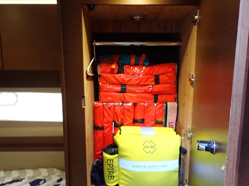 Slide: The Image of Sea Ray 510 Fly 2015 - 148