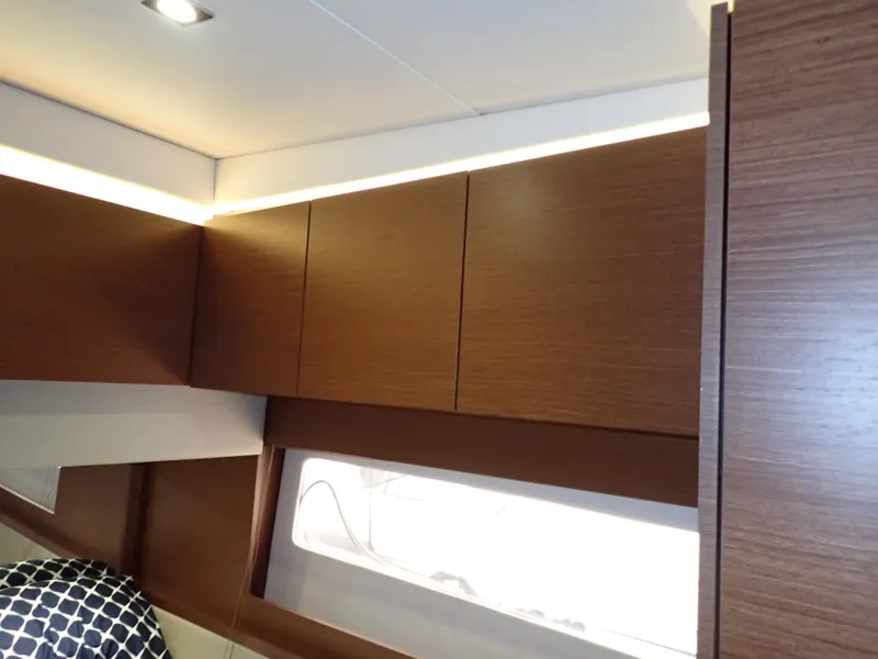 Slide: The Image of Sea Ray 510 Fly 2015 - 208