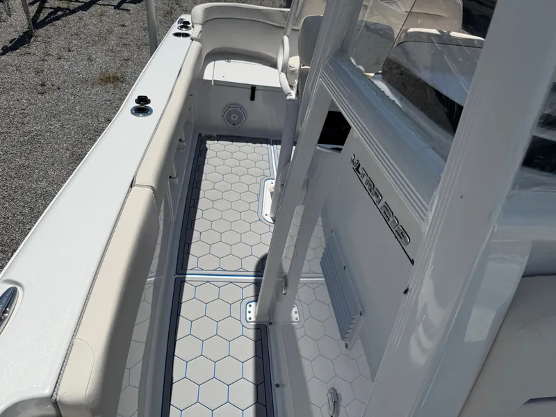 Slide: The Image of Sea Hunt Ultra 219 2024 - 18