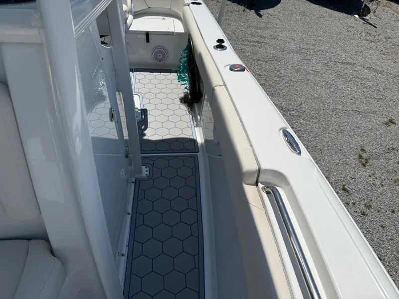 Slide: The Image of Sea Hunt Ultra 219 2024 - 19