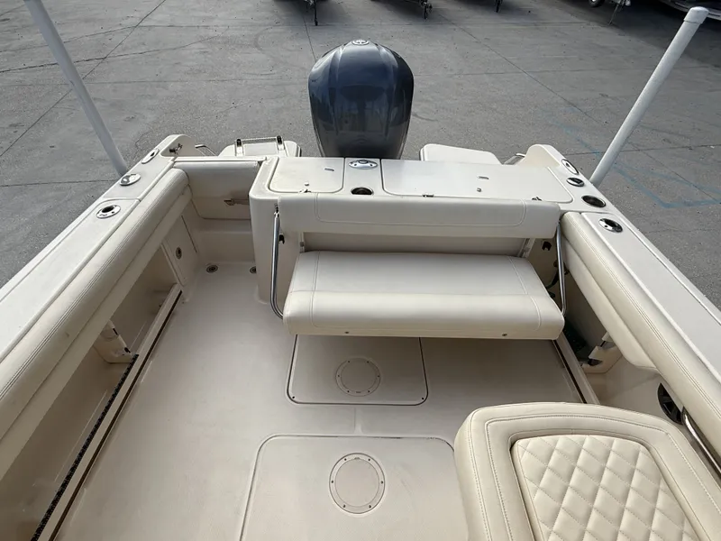 Slide: The Image of Grady-White Freedom 235 2019 - 20