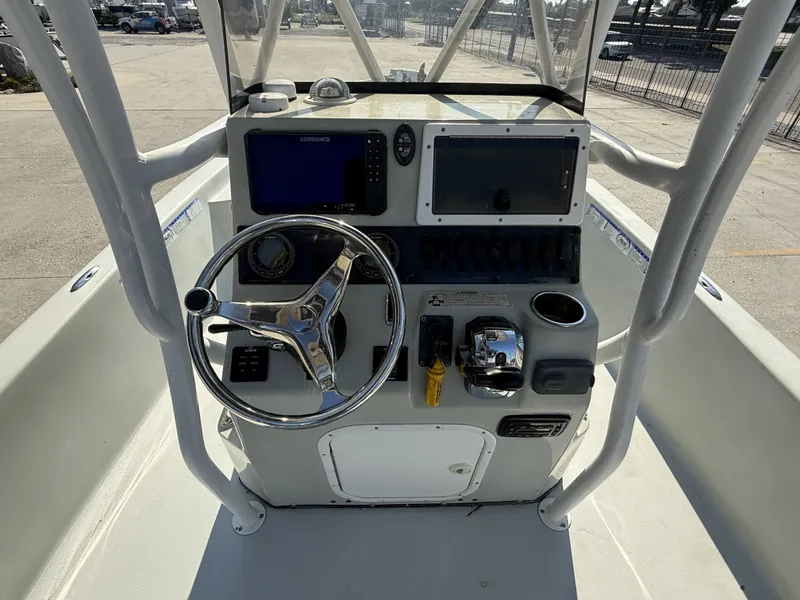 Slide: The Image of Blazer 2420CC 2016 - 6