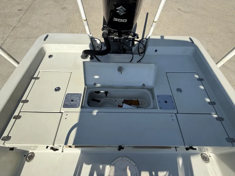 Slide: The Image of Blazer 2420CC 2016 - 7