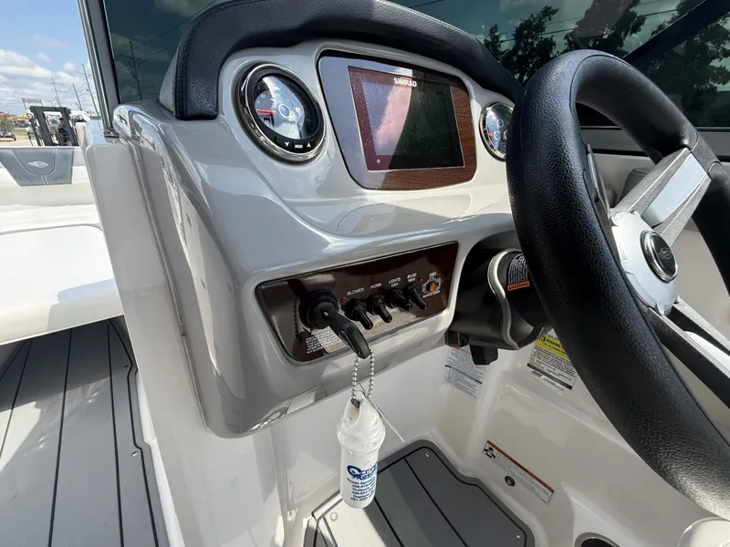 Slide: The Image of Chaparral SSI 23 SPORT 2021 - 10