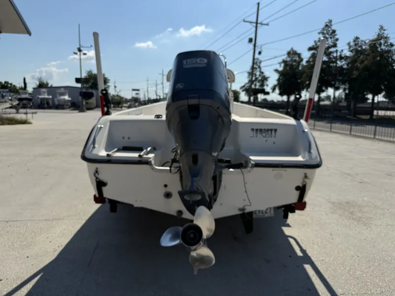 Slide: The Image of Sea Hunt Triton 186 2004 - 11