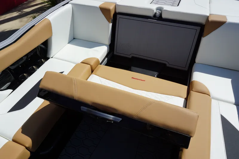 Slide: The Image of MasterCraft NXT23 - 1.5K Rebate Eligible 2026 - 10