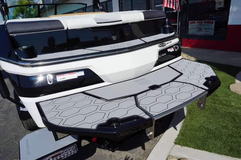 Slide: The Image of MasterCraft NXT23 - 1.5K Rebate Eligible 2026 - 4