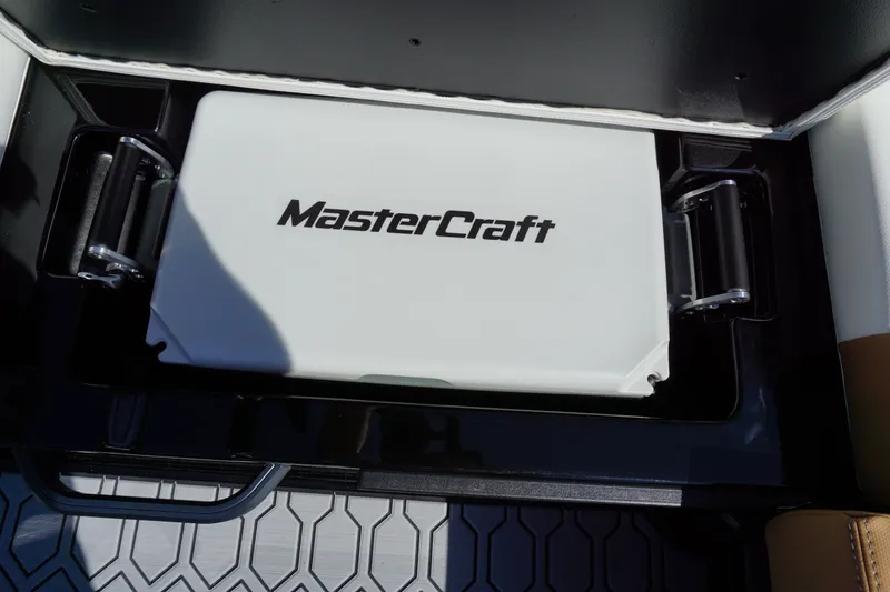 Slide: The Image of MasterCraft NXT23 - 1.5K Rebate Eligible 2026 - 8