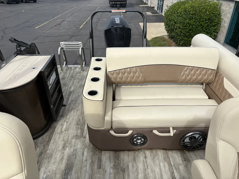 Slide: The Image of Crest Classic Platinum 240 SLSC 2021 - 17