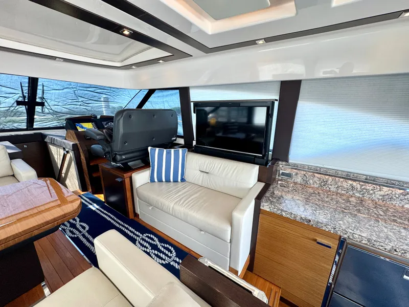 Slide: The Image of Salon - Starboard Side - 45