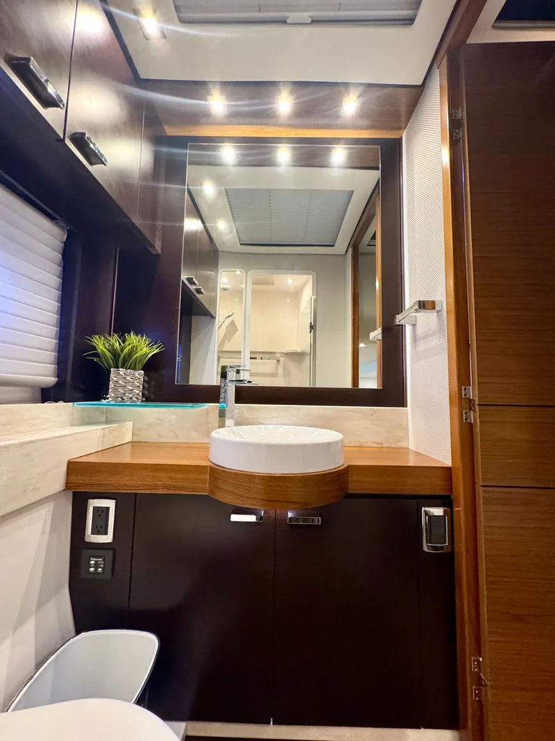 Slide: The Image of Master StateRoom - Sink & Mirror - 73
