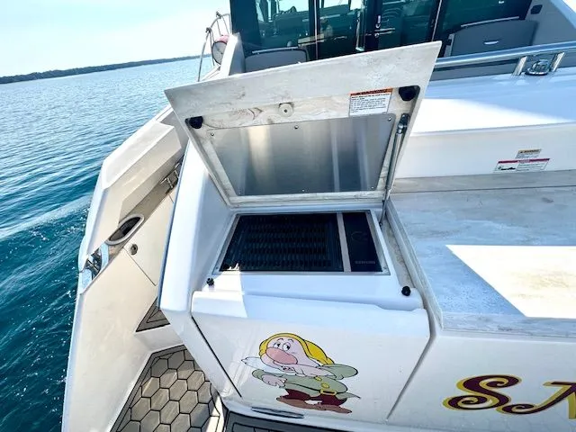 Slide: The Image of Transom - BBQ - 87