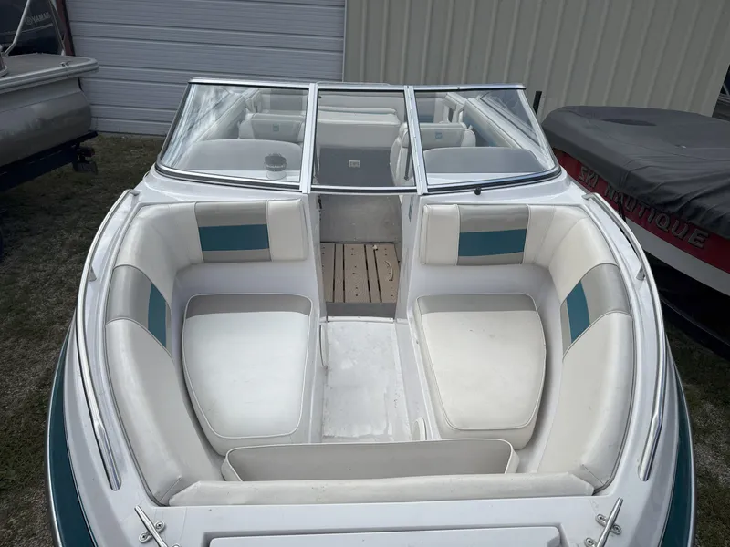 Slide: The Image of Four Winns 190 Horizion 1993 - 4