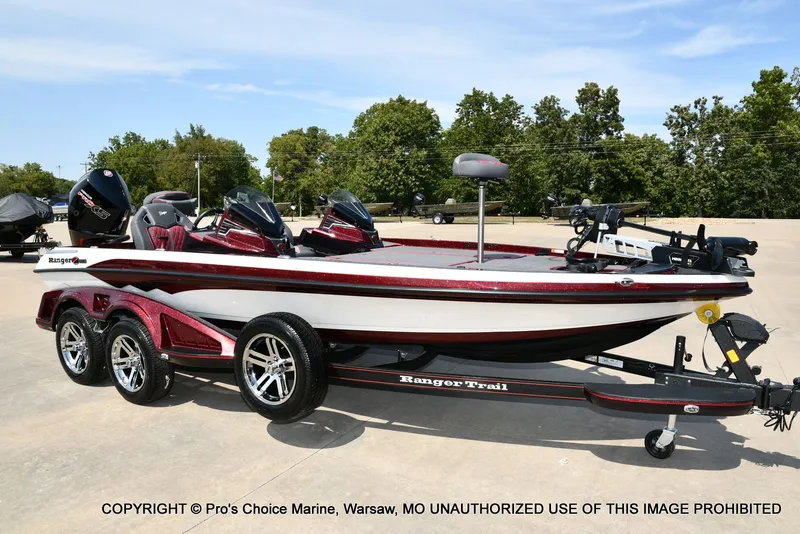 The Image of Ranger Z520R Traction Mat Interior 2026 - 1