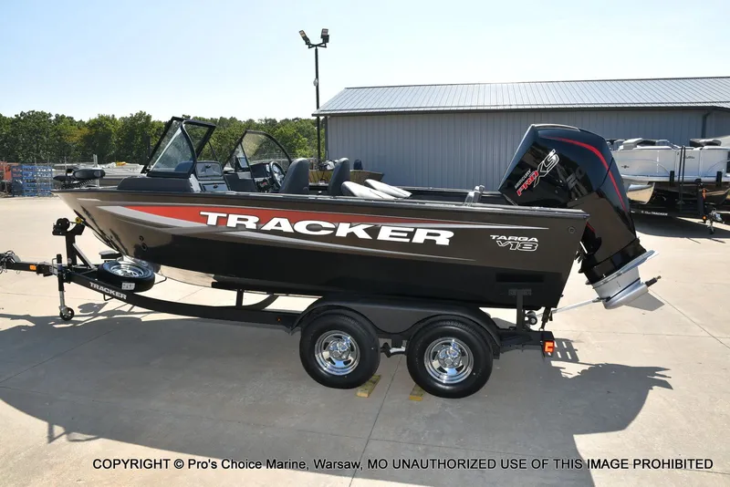 Slide: The Image of Tracker TARGA V-18 Combo w/200HP Pro-XS 2026 - 21