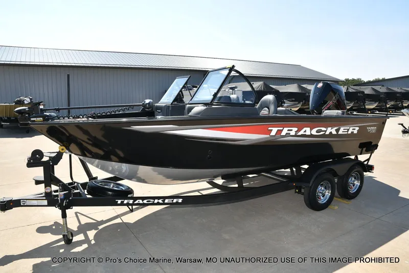 Slide: The Image of Tracker TARGA V-18 Combo w/200HP Pro-XS 2026 - 23