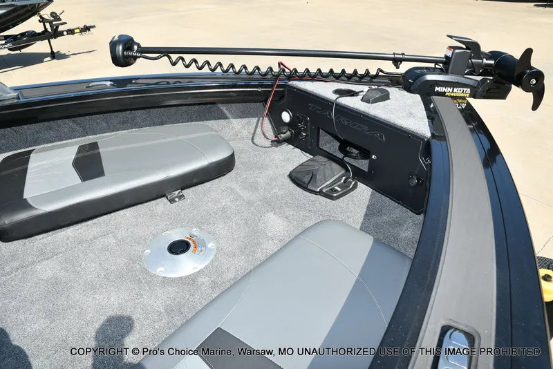 Slide: The Image of Tracker TARGA V-18 Combo w/200HP Pro-XS 2026 - 30