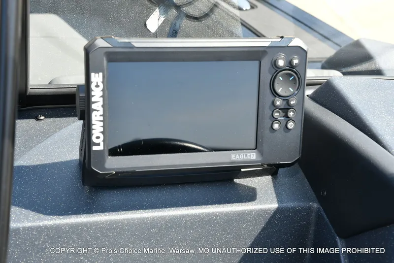 Slide: The Image of Tracker TARGA V-18 Combo w/200HP Pro-XS 2026 - 5