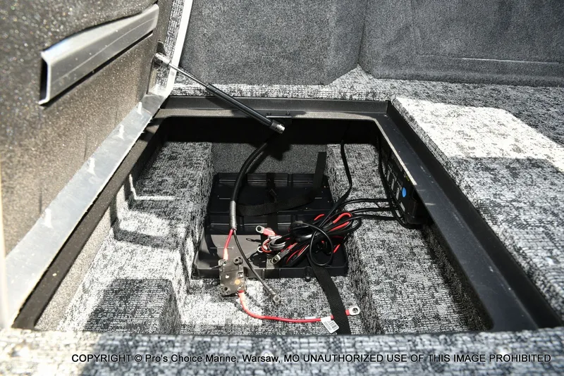 Slide: The Image of Tracker TARGA V-18 Combo w/200HP Pro-XS 2026 - 50