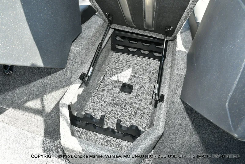 Slide: The Image of Tracker TARGA V-18 Combo w/200HP Pro-XS 2026 - 54