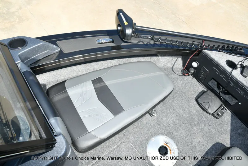 Slide: The Image of Tracker TARGA V-18 Combo w/200HP Pro-XS 2026 - 55