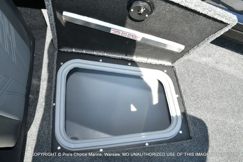 Slide: The Image of Tracker TARGA V-18 Combo w/200HP Pro-XS 2026 - 60