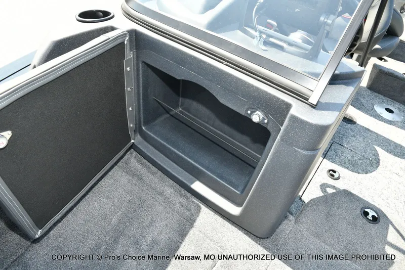 Slide: The Image of Tracker TARGA V-18 Combo w/200HP Pro-XS 2026 - 62