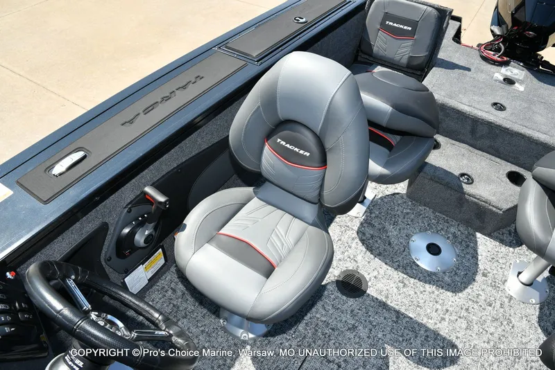 Slide: The Image of Tracker TARGA V-18 Combo w/200HP Pro-XS 2026 - 65