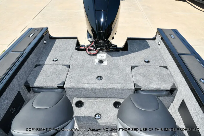 Slide: The Image of Tracker TARGA V-18 Combo w/200HP Pro-XS 2026 - 74