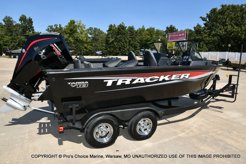 Slide: The Image of Tracker TARGA V-18 Combo w/200HP Pro-XS 2026 - 87