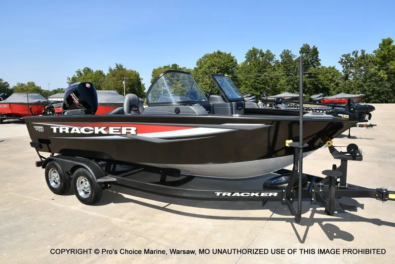 Slide: The Image of Tracker TARGA V-18 Combo w/200HP Pro-XS 2026 - 88