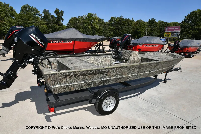 Slide: The Image of Tracker Grizzly 1648 SC Jon w/25HP Mercury 2026 - 16