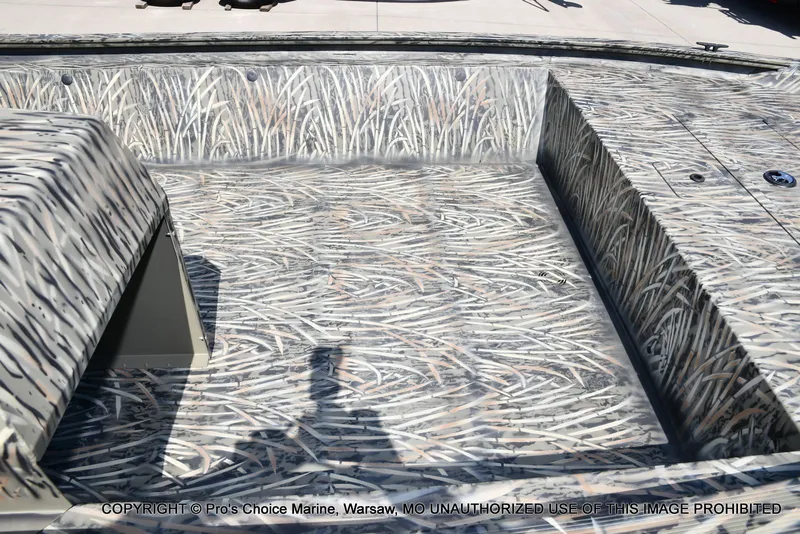 Slide: The Image of Tracker Grizzly 1648 SC Jon w/25HP Mercury 2026 - 27