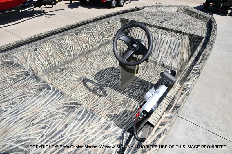 Slide: The Image of Tracker Grizzly 1648 SC Jon w/25HP Mercury 2026 - 28