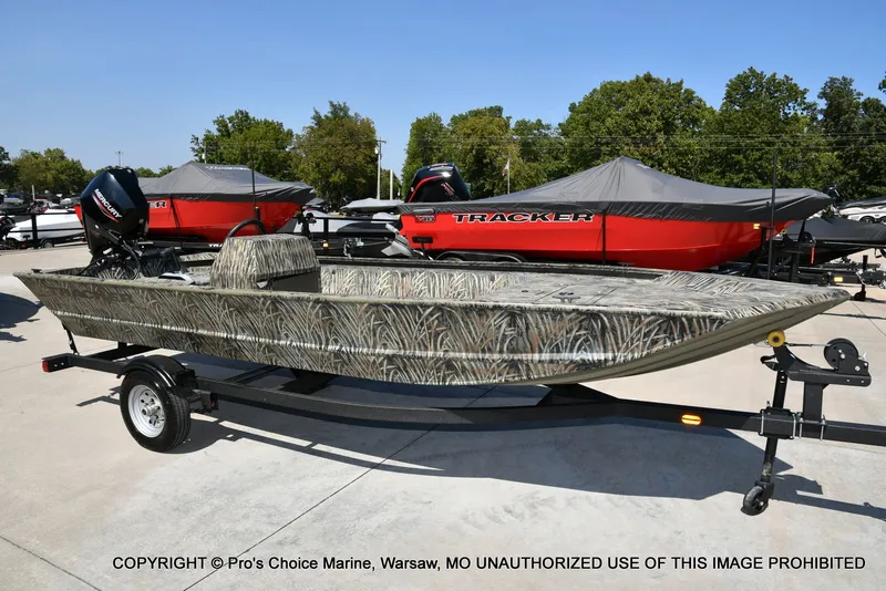 Slide: The Image of Tracker Grizzly 1648 SC Jon w/25HP Mercury 2026 - 31