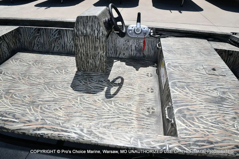 Slide: The Image of Tracker Grizzly 1648 SC Jon w/25HP Mercury 2026 - 6