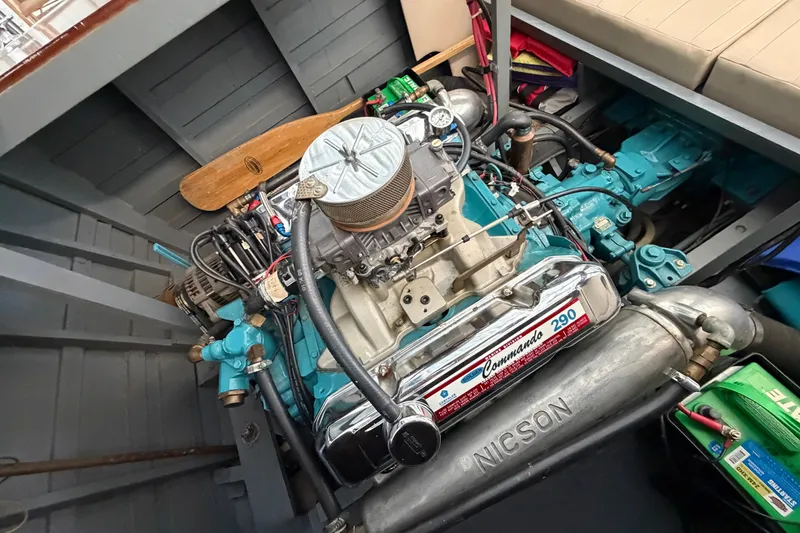 Slide: The Image of 1964 Shepherd 22 boat engine with Nicson components and Commando 290 label. - 16