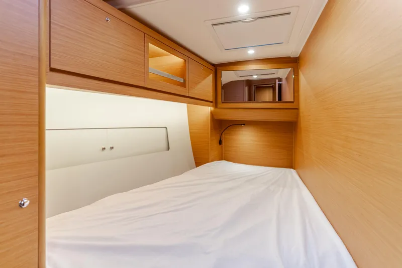 Slide: The Image of Dufour 470 2024 - 37