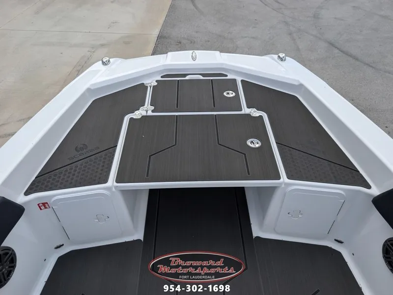 Slide: The Image of Scarab SB235LX 2026 - 28