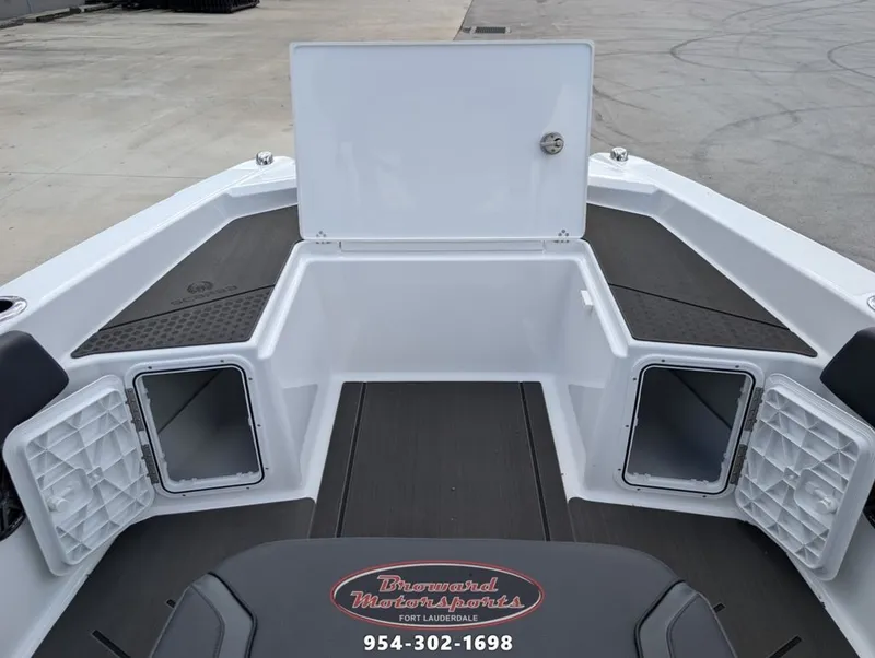 Slide: The Image of Scarab SB235LX 2026 - 29