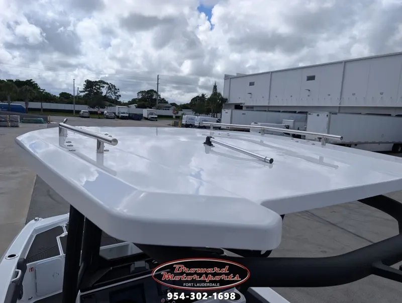 Slide: The Image of Scarab SB235LX 2026 - 35