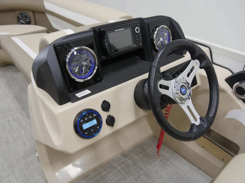 Slide: The Image of Premier 220 Sunscape RF 2026 - 11